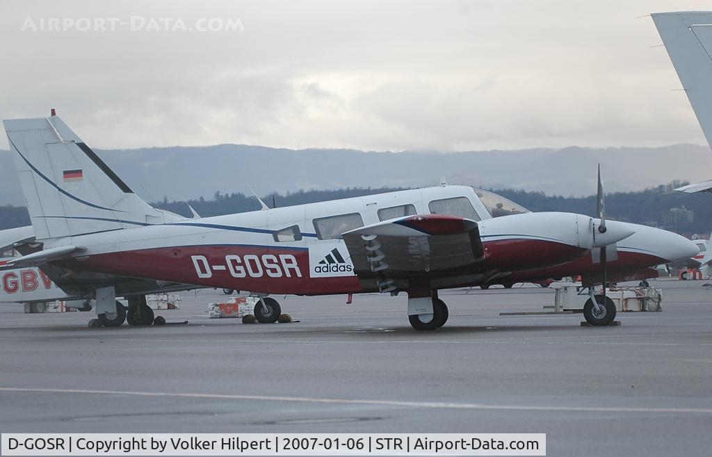 D-GOSR, 1981 Piper PA-34-220T Seneca III C/N 34-8133017, Piper PA-34-220T Seneca III