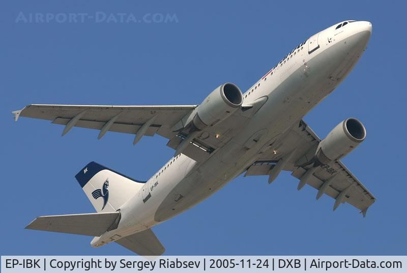 EP-IBK, 1993 Airbus A310-304 C/N 671, Dubai 2005 airshow.