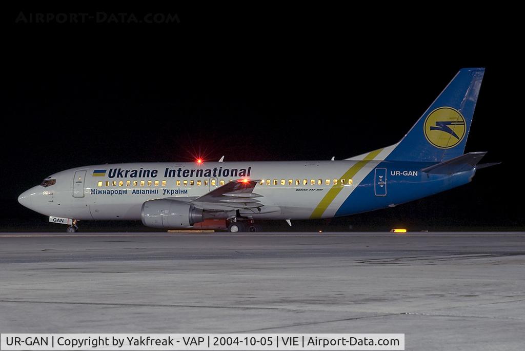 UR-GAN, 1998 Boeing 737-36N C/N 28569, Ukraine International Boeing 737-300