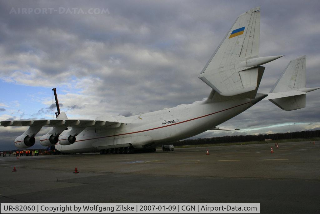 UR-82060, 1988 Antonov An-225 Mriya C/N 19530503763, visitor