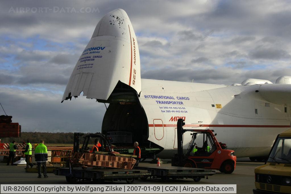 UR-82060, 1988 Antonov An-225 Mriya C/N 19530503763, visitor