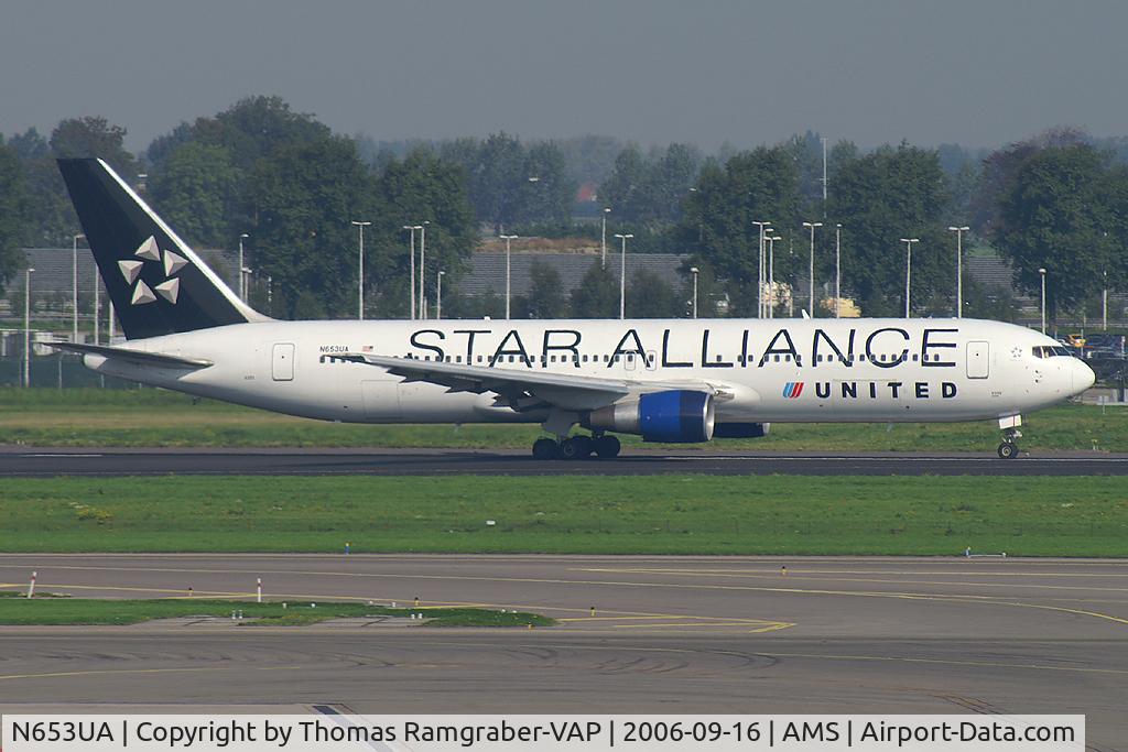 N653UA, 1992 Boeing 767-322 C/N 25391, United Airlines B767-300 (Star Alliance colors)