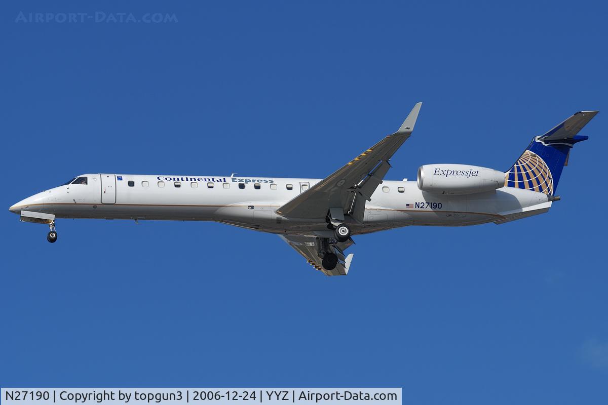 N27190, 2005 Embraer ERJ-145XR (EMB-145XR) C/N 14500934, Short final for RWY24R.