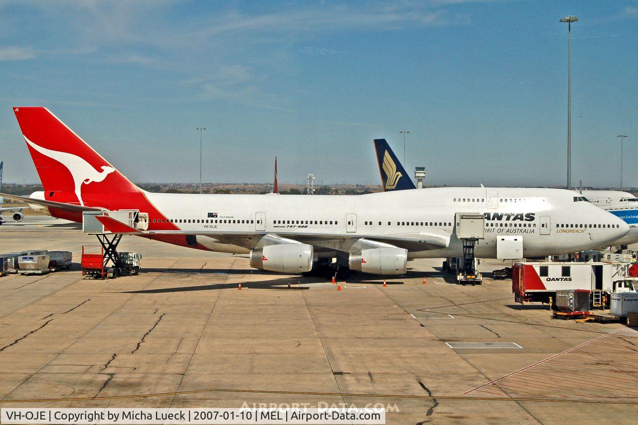 VH-OJE, 1989 Boeing 747-438 C/N 24482, Getting ready for the trans-Tasman flight to Auckland, and on to LAX