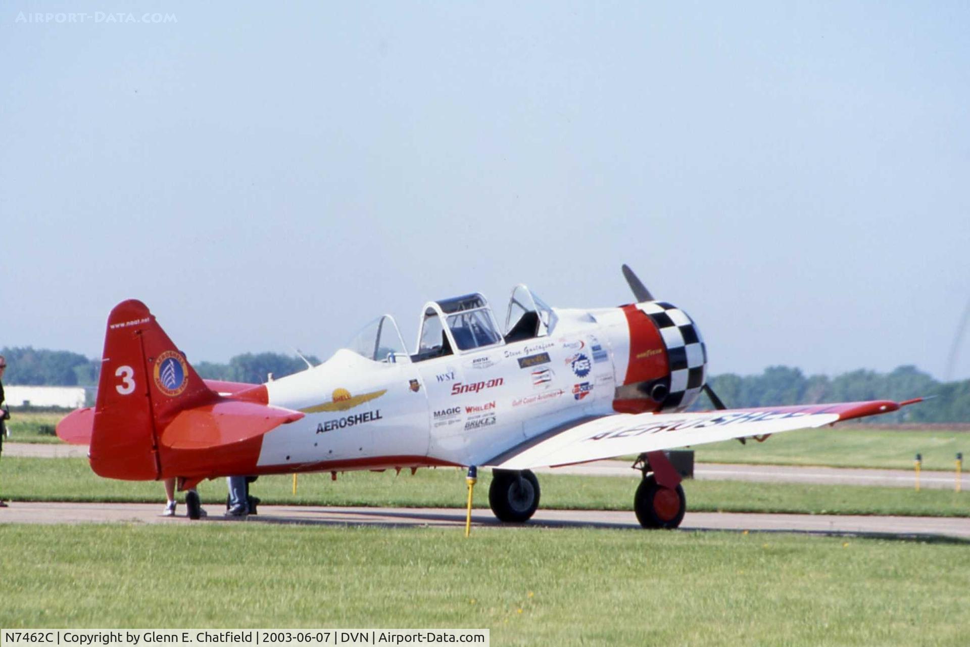 N7462C, North American AT-6B Texan C/N 121-43211, AT-6D 44-82489 at the Quad Cities Airshow
