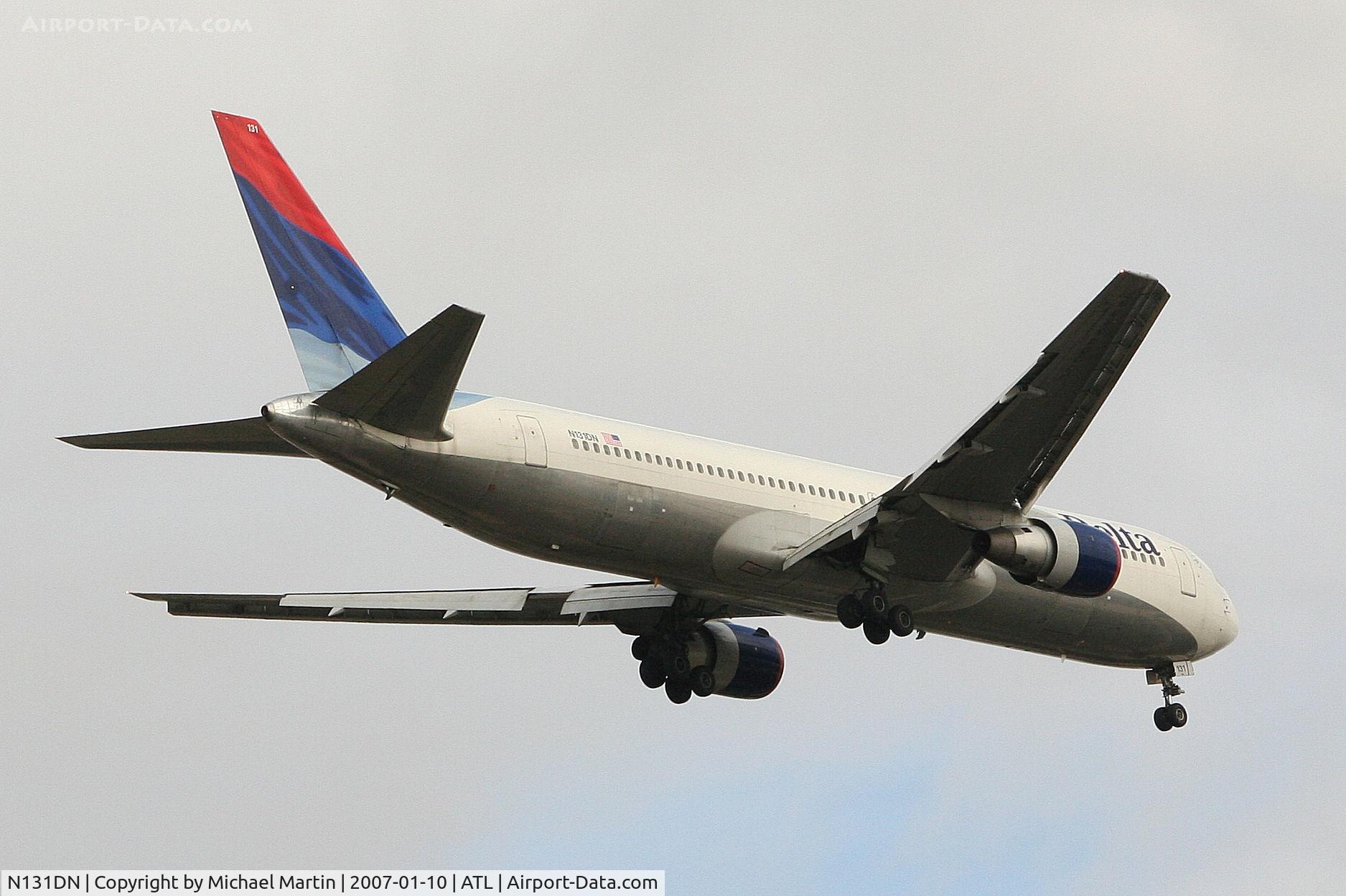 N131DN, 1990 Boeing 767-332 C/N 24852, Over the numbers of 9R