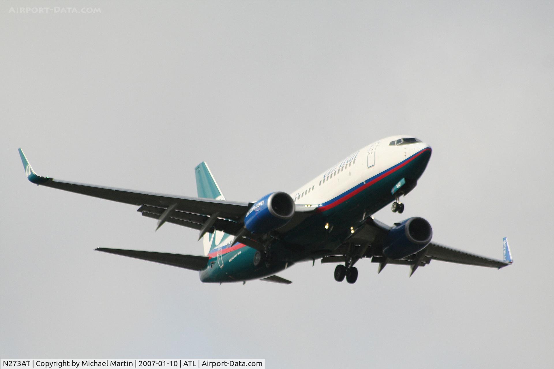 N273AT, 2005 Boeing 737-76N C/N 32662, On final for Runway 9R