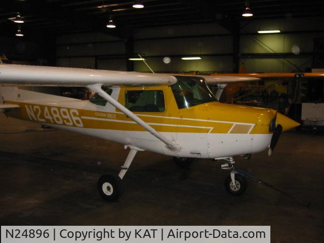 N24896, 1977 Cessna 152 C/N 15280439, nice