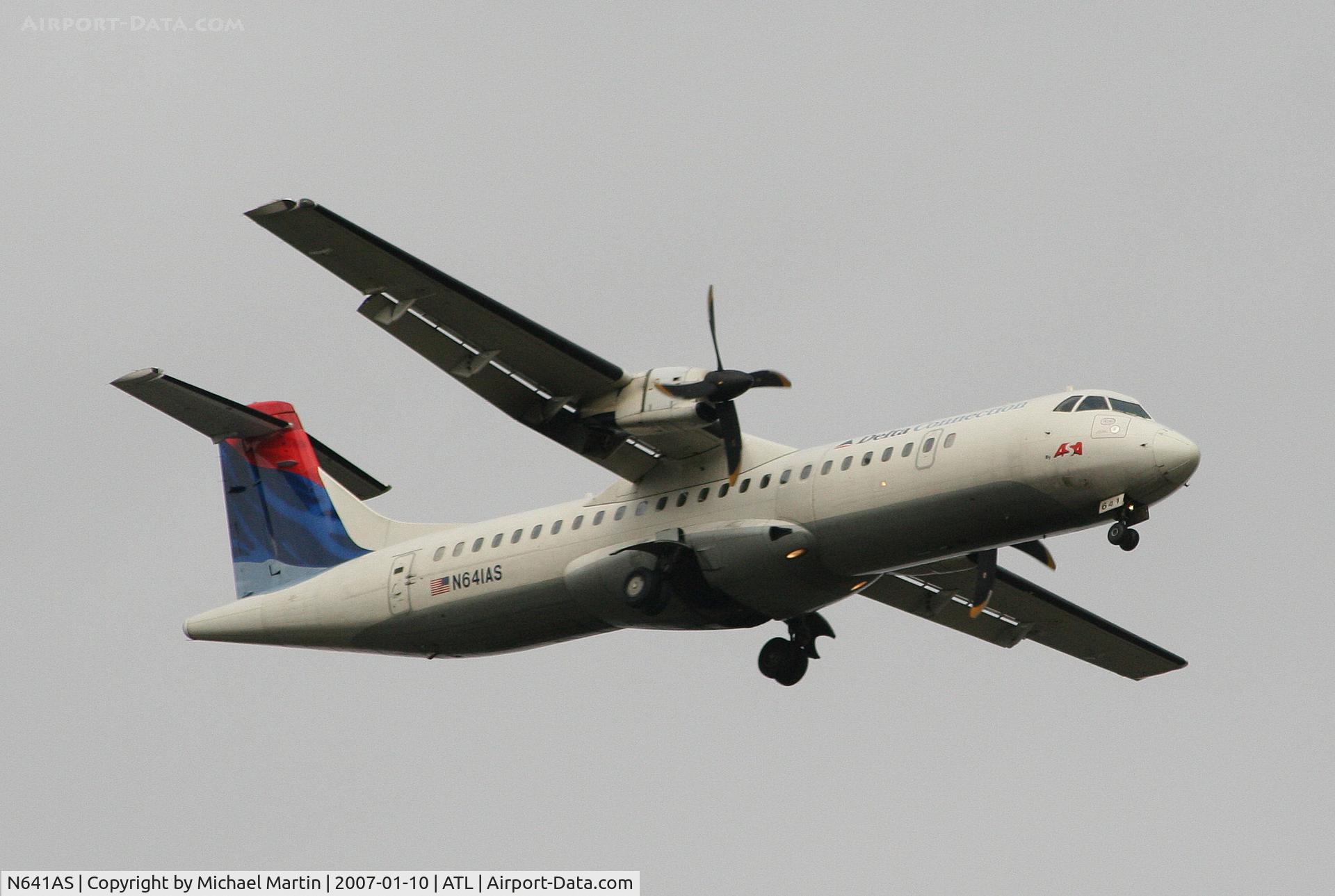 N641AS, 1994 ATR 72-212 C/N 387, On final for Runway 9R