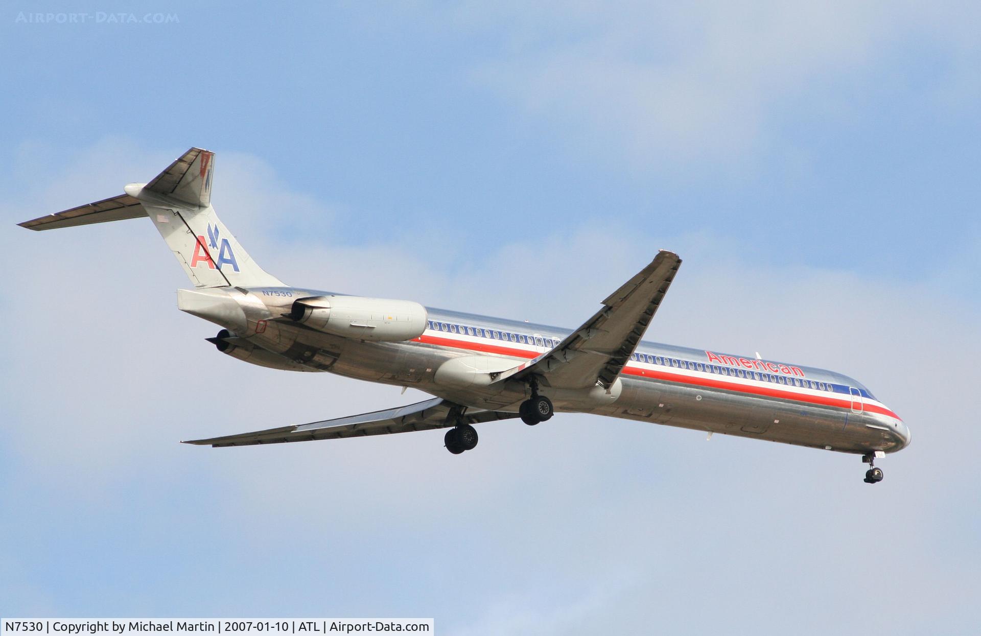 N7530, 1990 McDonnell Douglas MD-82 (DC-9-82) C/N 49922, Over the numbers of 9R