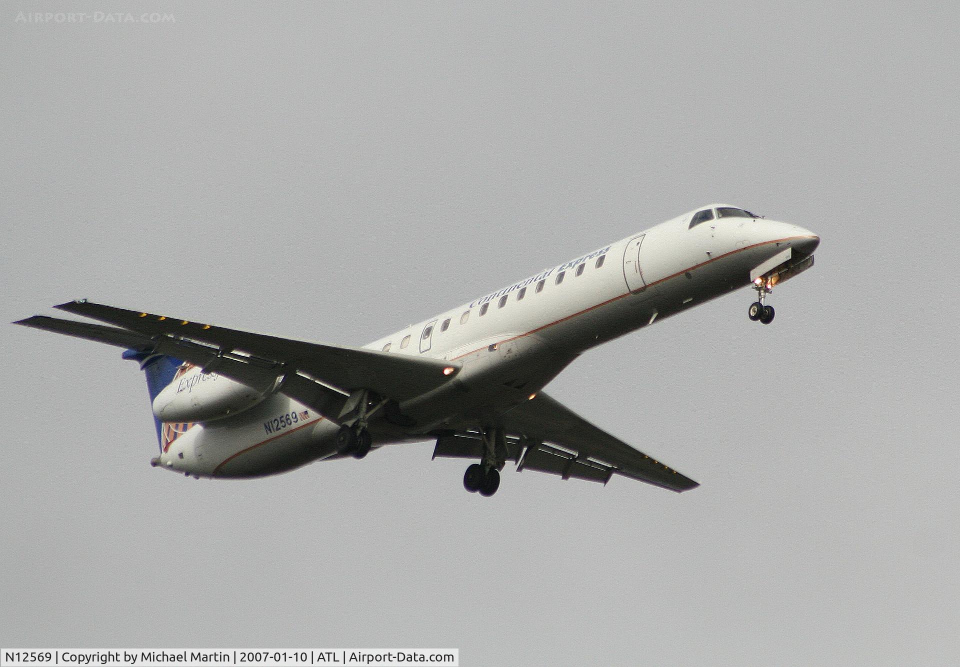 N12569, 2002 Embraer ERJ-145LR (EMB-145LR) C/N 145630, On final for Runway 9R