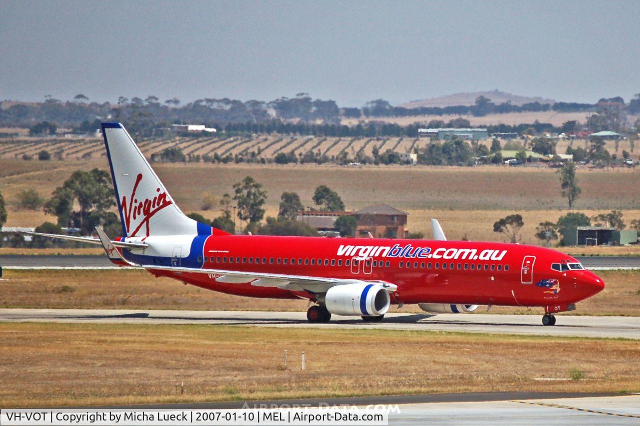 VH-VOT, 2004 Boeing 737-8FE C/N 33801, Just arrived in Melbourne