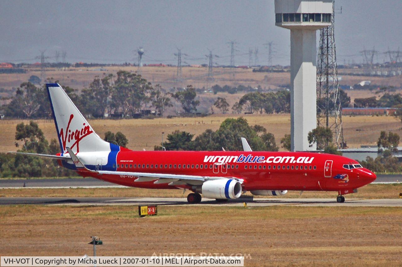 VH-VOT, 2004 Boeing 737-8FE C/N 33801, Just landed in Melbourne