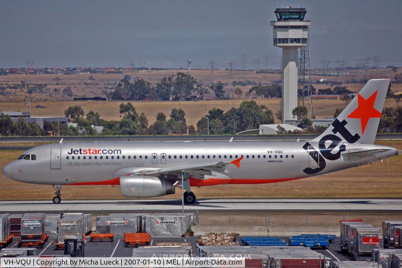 VH-VQU, 2005 Airbus A320-232 C/N 2455, Taxiing to the runway