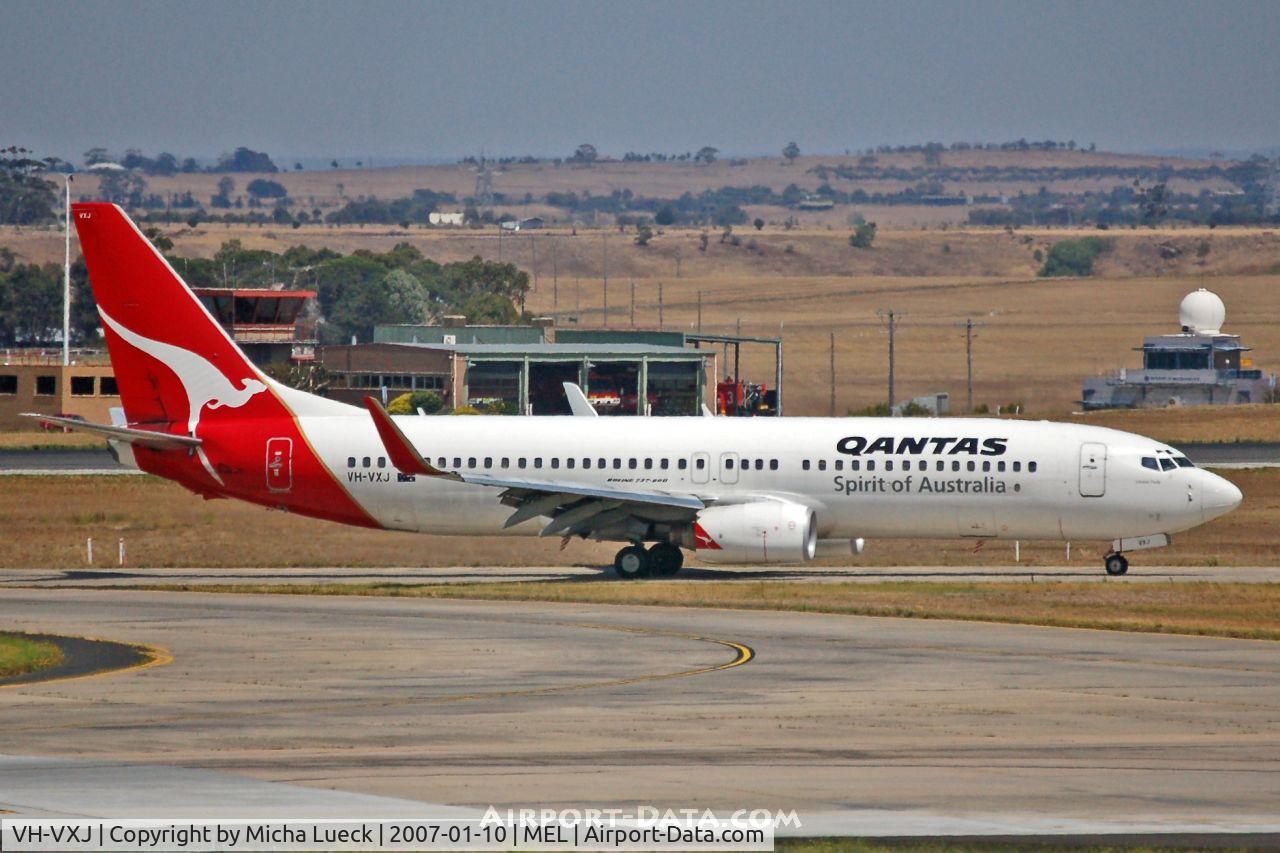 VH-VXJ, 2002 Boeing 737-838 C/N 33480, Take-off run