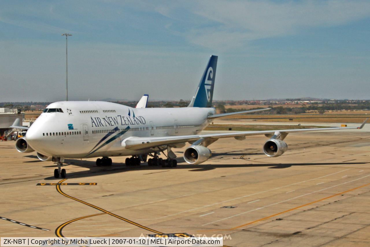 ZK-NBT, 1990 Boeing 747-419 C/N 24855, Just arrived in Melbourne