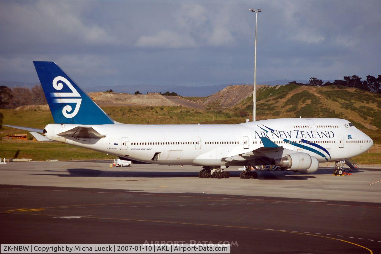 ZK-NBW, 1999 Boeing 747-419BDS(F) C/N 29375, At Auckland