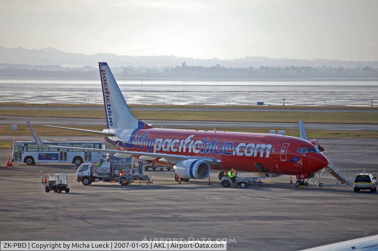 ZK-PBD, 2004 Boeing 737-8FE C/N 33996, At Auckland