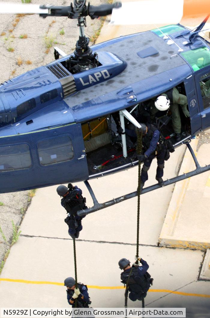 N5929Z, Bell UH-1H Iroquois C/N 8708, Bell UH-1H Huey Fast Rope Practice