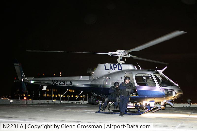 N223LA, 2000 Eurocopter AS-350B-2 Ecureuil C/N 3278, Eurocopter AS 350 Nightshot Swat Detaching