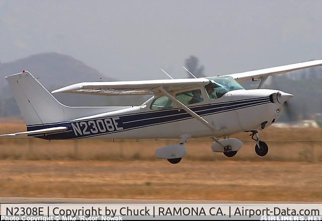 N2308E, 1978 Cessna 172N C/N 17271228, Departing Ramona California for photo ops.