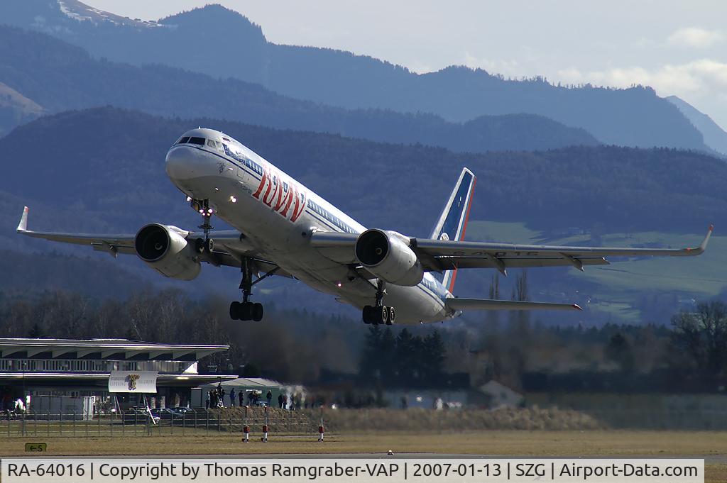 RA-64016, 1995 Tupolev Tu-204-100 C/N 1450742364016, KMV Kavkazkie Mineralnye Vody TU-204
