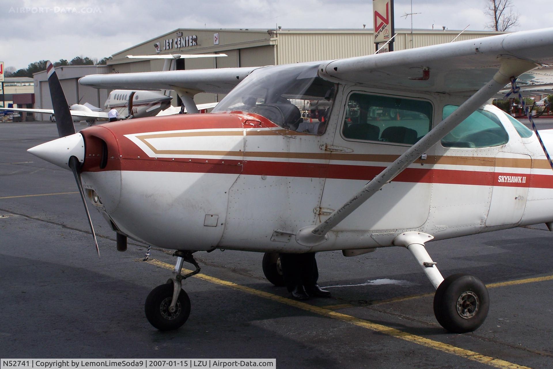 N52741, 1981 Cessna 172P C/N 17274596, This was taken what I was at LZU