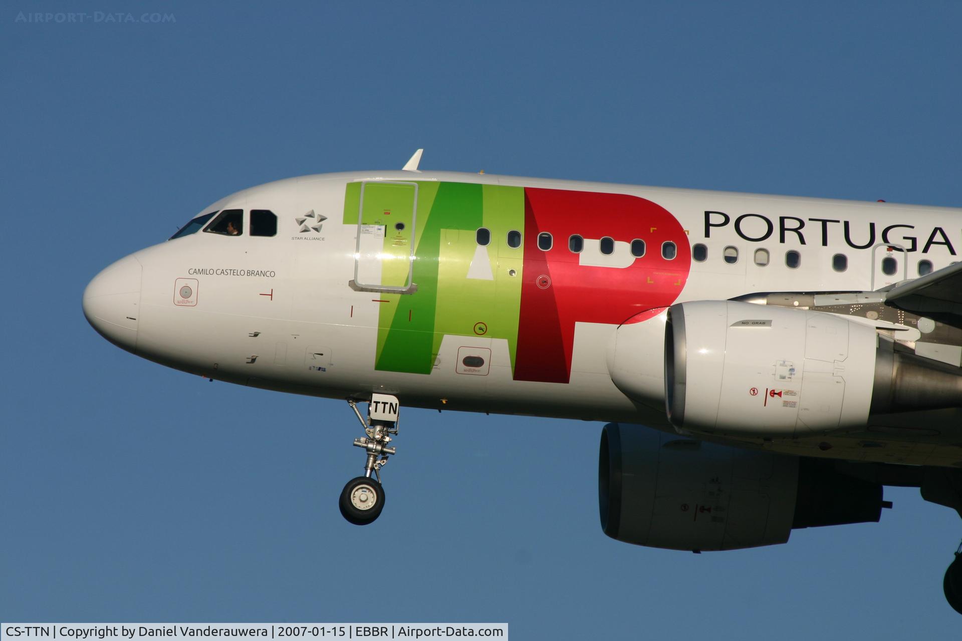 CS-TTN, 1999 Airbus A319-111 C/N 1120, arrival of flight TP604