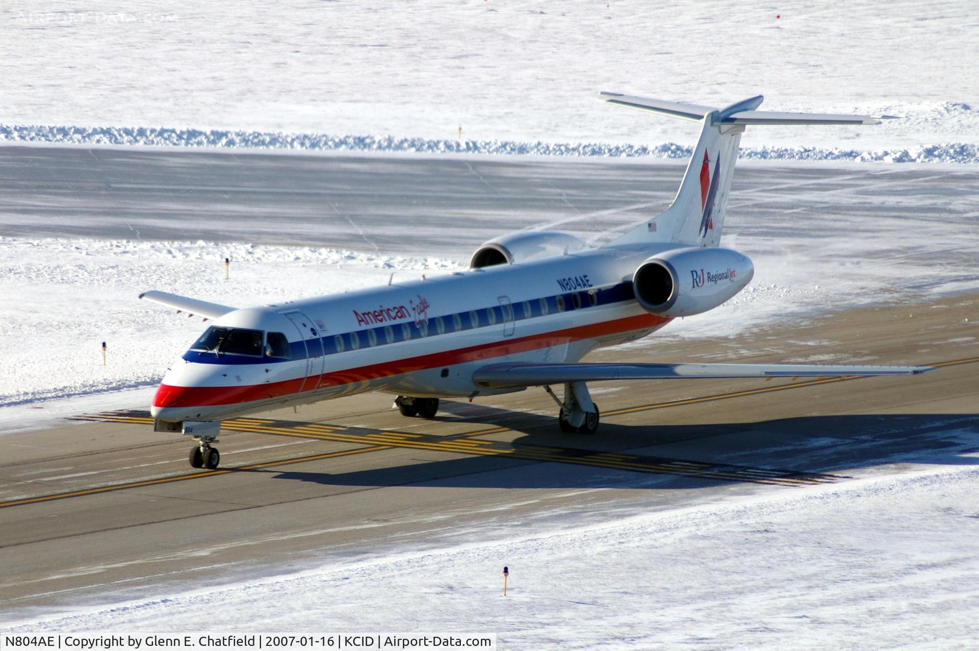 N804AE, 2001 Embraer ERJ-140LR (EMB-135KL) C/N 145487, American Eagle taxiing in, seen from the tower