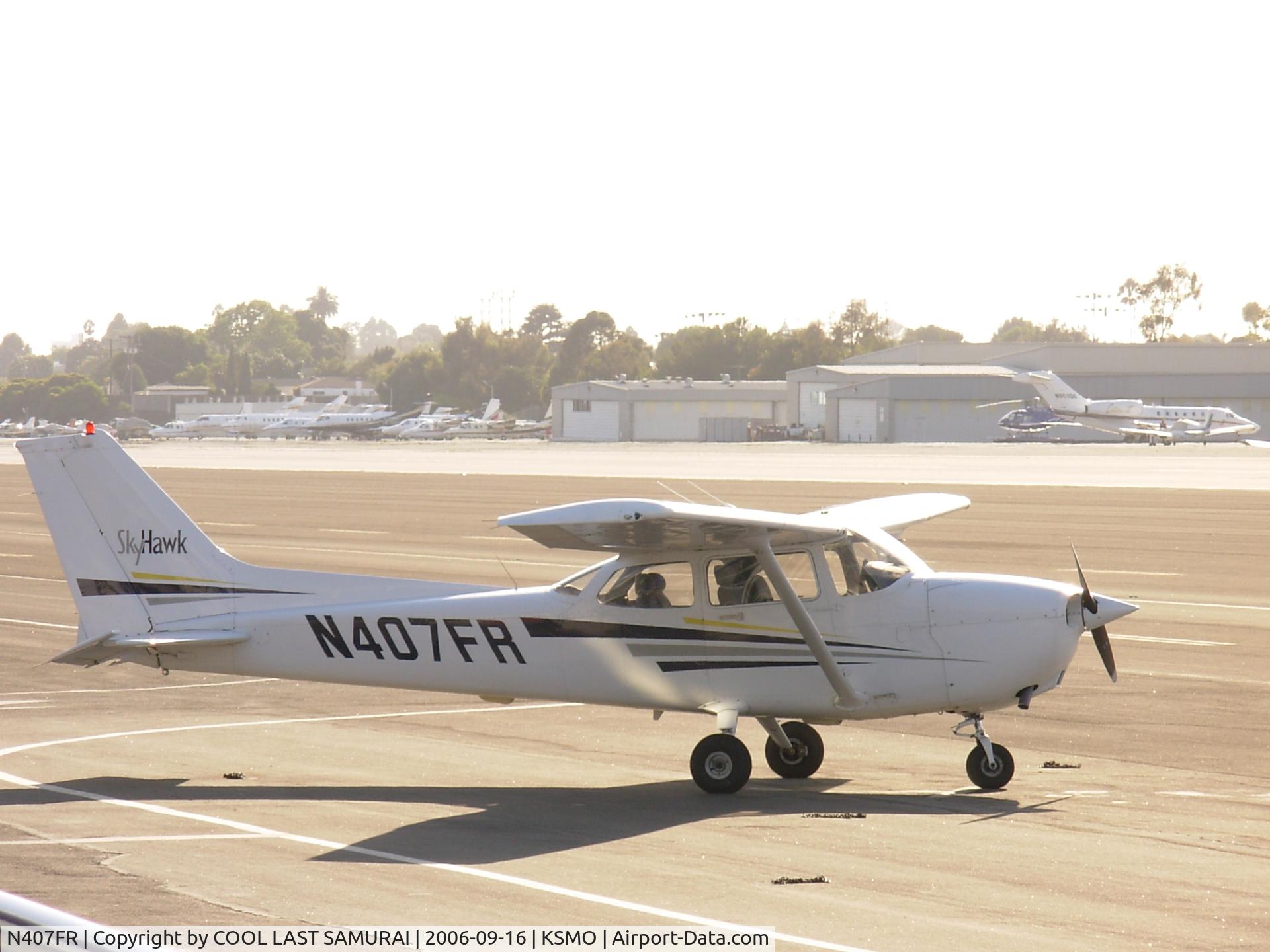 N407FR, 1997 Cessna 172R C/N 17280234, N407FR at KSMO, Transient Parking.