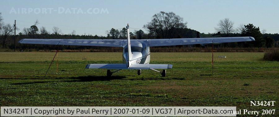 N3424T, 1968 Cessna 177 Cardinal C/N 17700724, Taking a break early in the morning