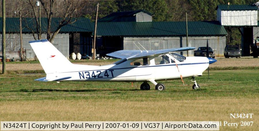 N3424T, 1968 Cessna 177 Cardinal C/N 17700724, A very bright sun on this white bird