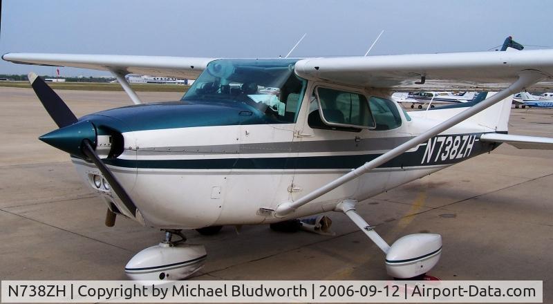 N738ZH, 1978 Cessna 172N C/N 17270362, Parked at Arlington Municipal