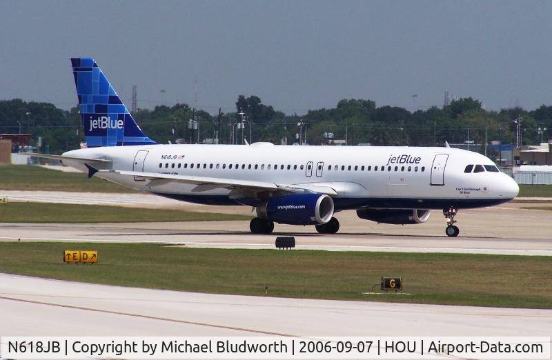 N618JB, 2005 Airbus A320-232 C/N 2489, First jetBlue service from HOU on take off