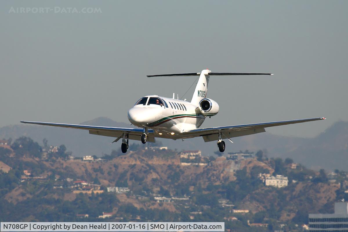 N708GP, 2003 Cessna CitationJet CJ2 C/N 525A0154, RSF Management Services Inc's 2003 Cessna Citation 525A CJ2, from McClellan Palomar (KCRQ), on short final to RWY 21.