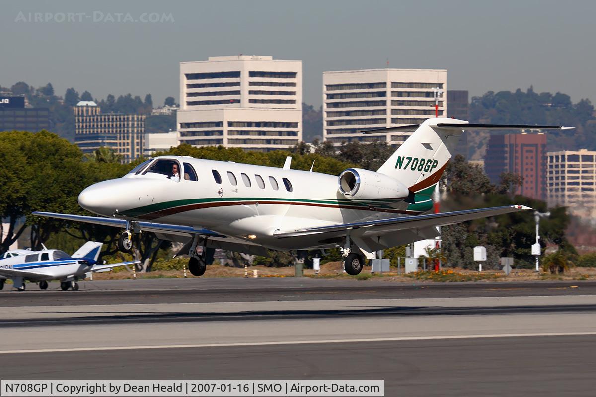 N708GP, 2003 Cessna CitationJet CJ2 C/N 525A0154, RSF Management Services Inc's 2003 Cessna Citation 525A CJ2, from McClellan Palomar (KCRQ), landing on RWY 21.