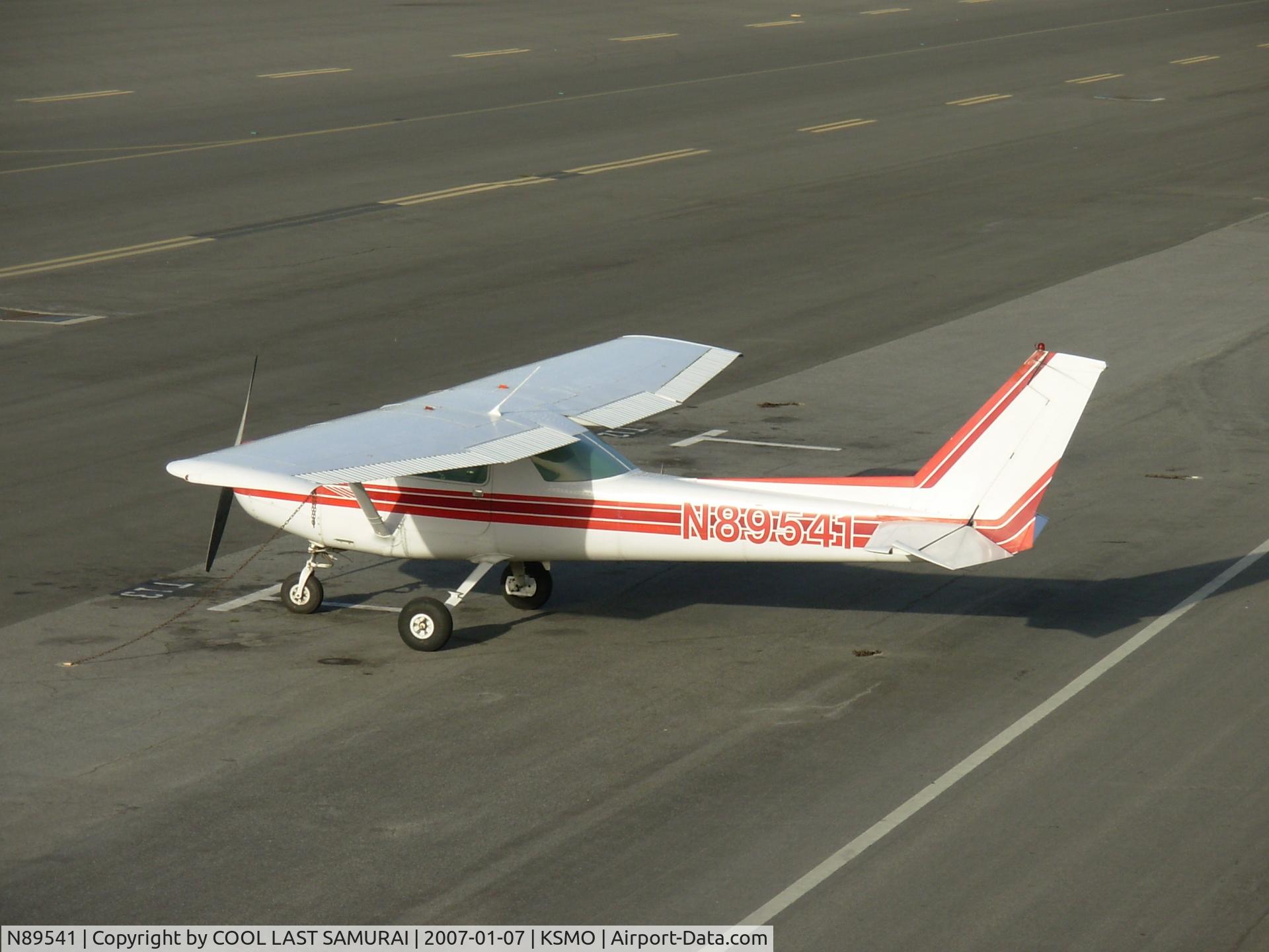 N89541, 1978 Cessna 152 C/N 15282777, N89541 at KSMO Transient Parking