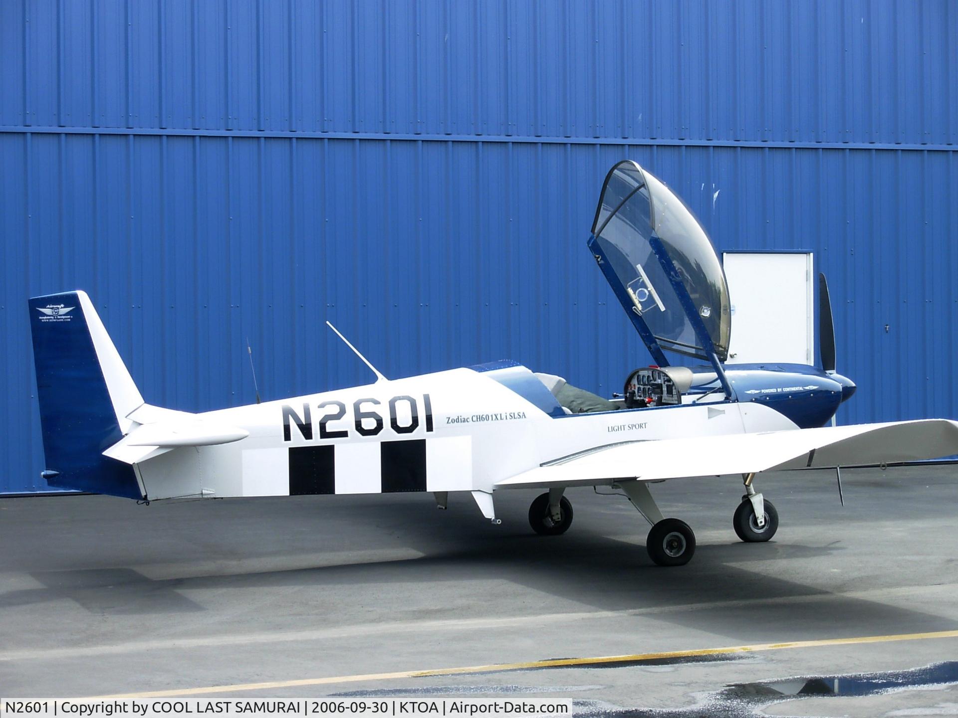 N2601, 2006 AMD CH-601XL SLSA C/N 601-005S, N2601 at KTOA, in front of the hanger of LA Sport Planes