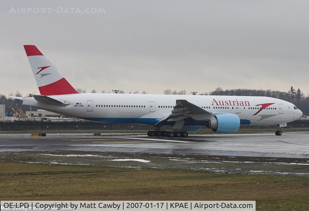 OE-LPD, 2006 Boeing 777-2Z9/ER C/N 35960, Taxi test at Paine Field