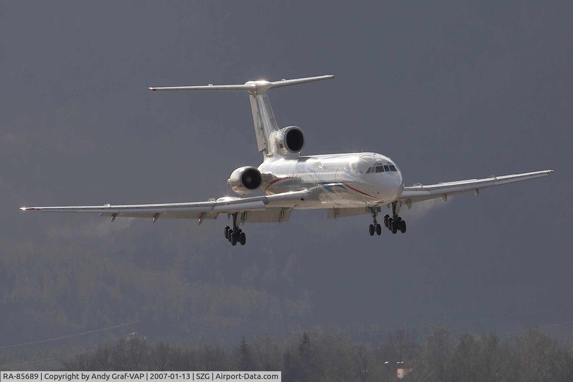 RA-85689, 1990 Tupolev Tu-154M C/N 90A860, Vladivostok Avia Tu154M