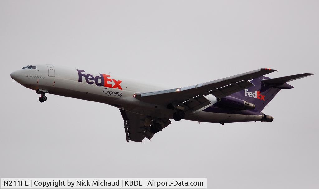N211FE, 1984 Boeing 727-2S2F C/N 22933, FedEx on final to 33 from KIAD