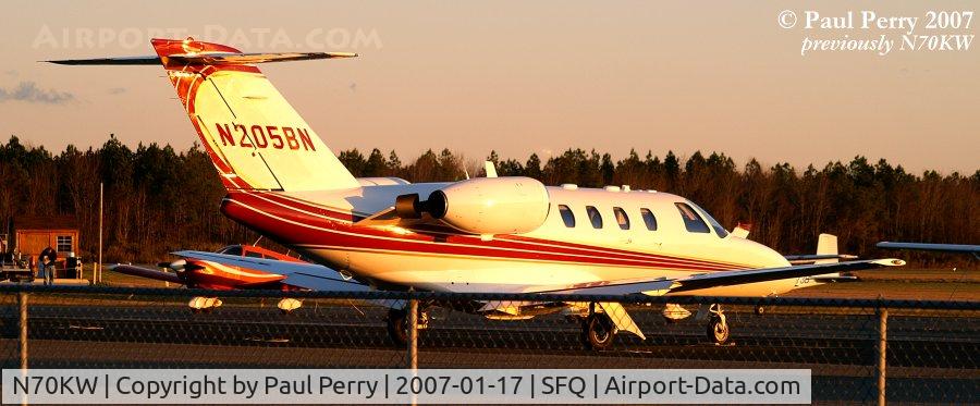 N70KW, 2002 Cessna CitationJet CJ2 C/N 525A0135, Early and cold morning shot, with her new livery