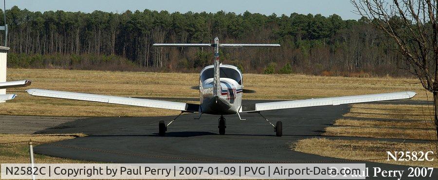 N2582C, 1978 Piper PA-38-112 Tomahawk C/N 38-79A0242, Another view of this bird, on the intra-hangar taxiway