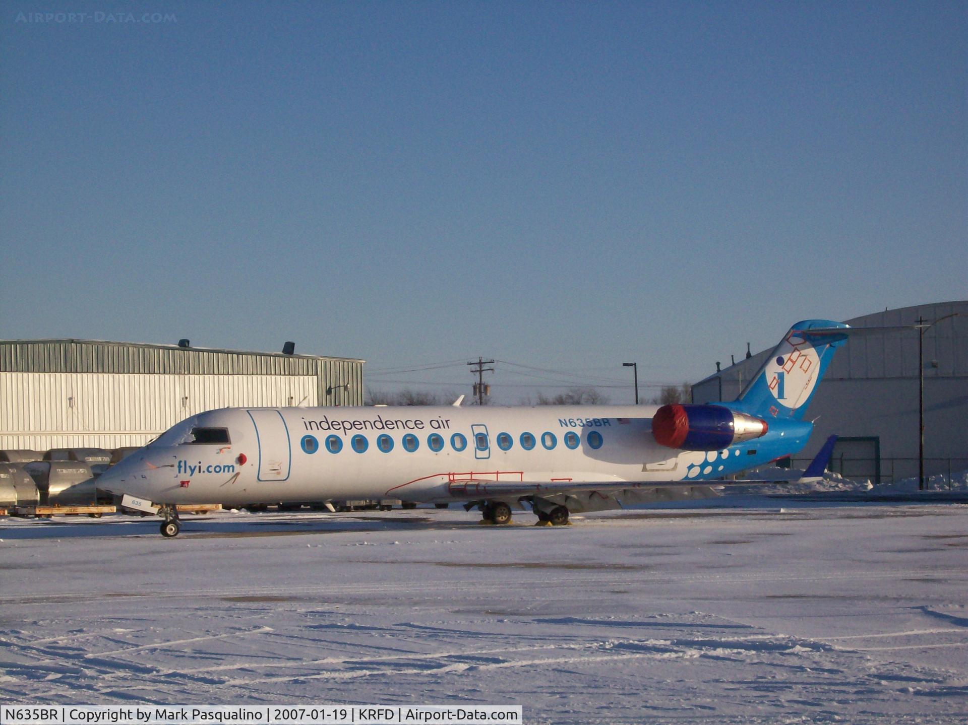 N635BR, 1999 Bombardier CRJ-200ER (CL-600-2B19) C/N 7295, CL-600-2B19