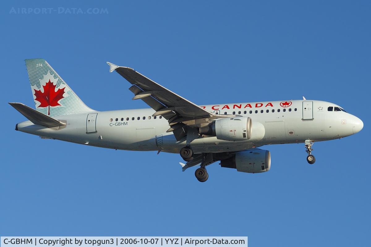 C-GBHM, 1997 Airbus A319-114 C/N 769, Final for RWY24R.