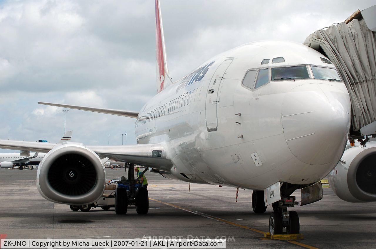 ZK-JNO, 1989 Boeing 737-376 C/N 24298, At Auckland's domestic terminal