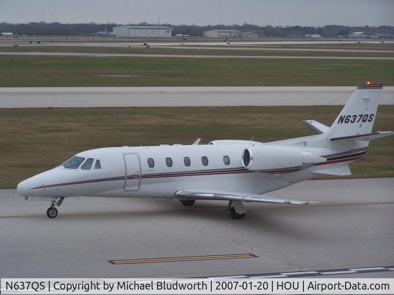 N637QS, 2000 Cessna 560XL C/N 560-5137, Taxis by the Air Terminal Museum