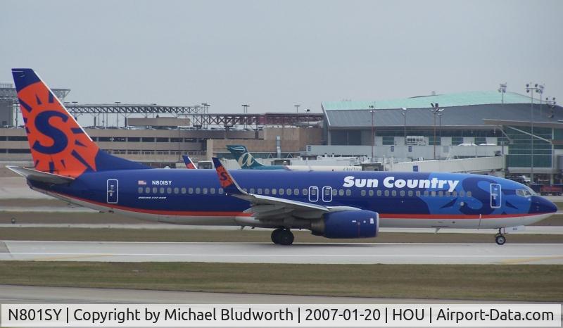 N801SY, 2001 Boeing 737-8Q8 C/N 30332, Take off on 12R