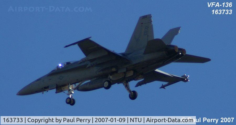 163733, 1989 McDonnell Douglas F/A-18C Hornet C/N 0803, Got a little glint off the mirror on the canopy rail