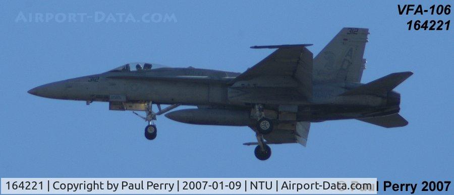 164221, 1991 McDonnell Douglas F/A-18C Hornet C/N 0984, Seems I shot this bird before, with a different MODEX